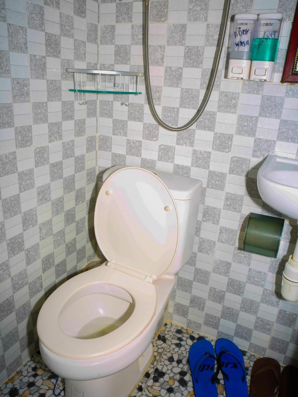 Everest Hostel 14/F Хонконг Екстериор снимка