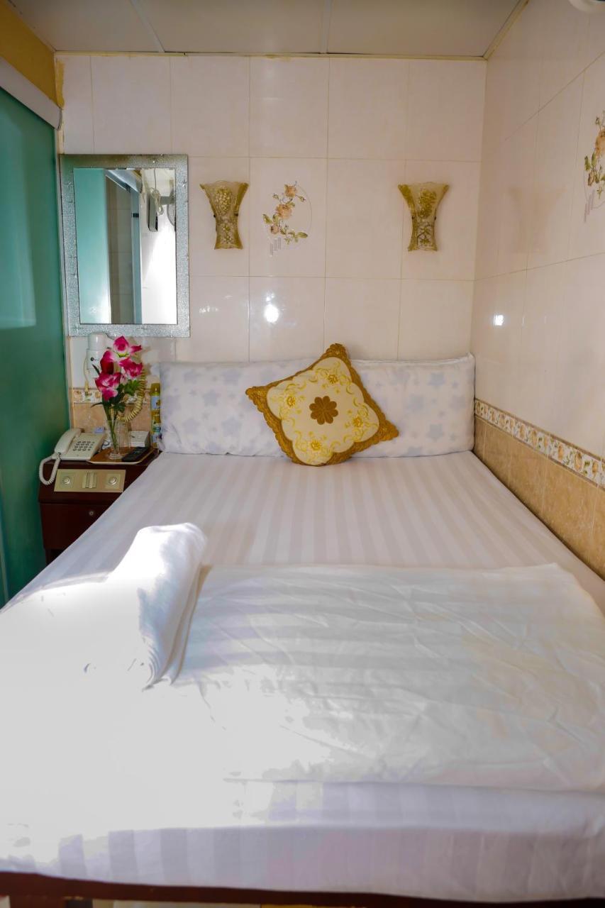 Everest Hostel 14/F Хонконг Екстериор снимка