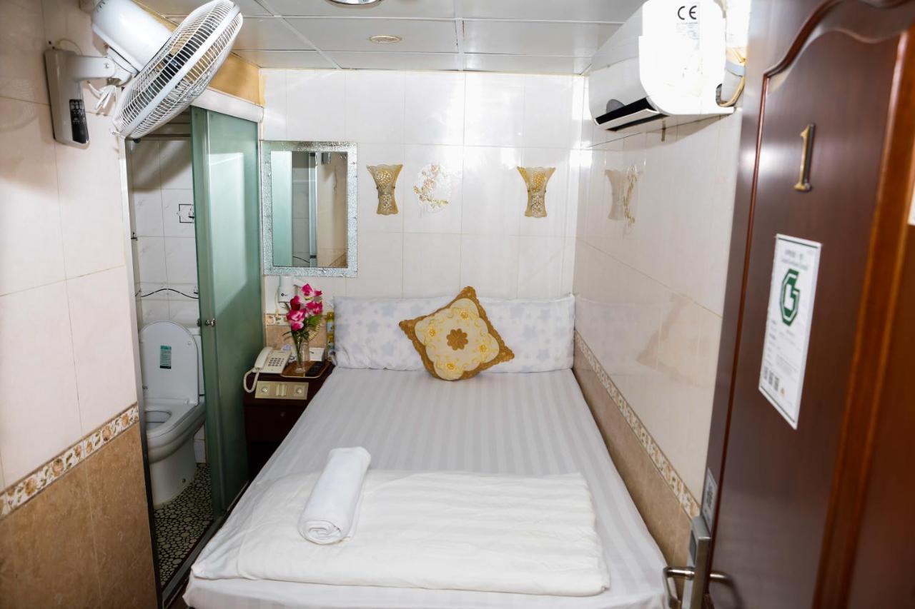 Everest Hostel 14/F Хонконг Екстериор снимка