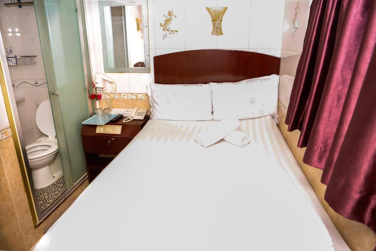 Everest Hostel 14/F Хонконг Екстериор снимка